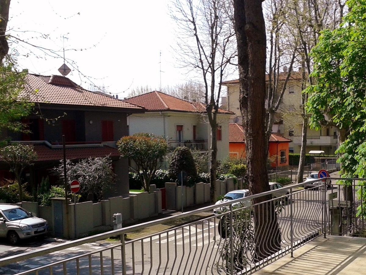 Residence Monaco Appartamenti Rimini Exterior photo